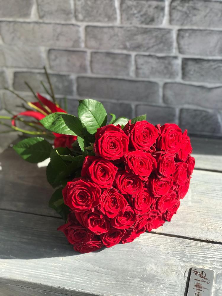 Букет Красные розы Фридом в Солдатском