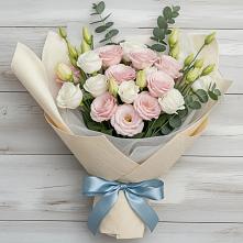 Букет цветов из:  Лизиантусы в Солдатском