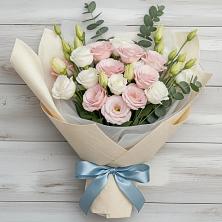 Букет цветов из:  Лизиантусы в Солдатском