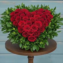 Цветочная композиция из Розы в виде сердца в Солдатском