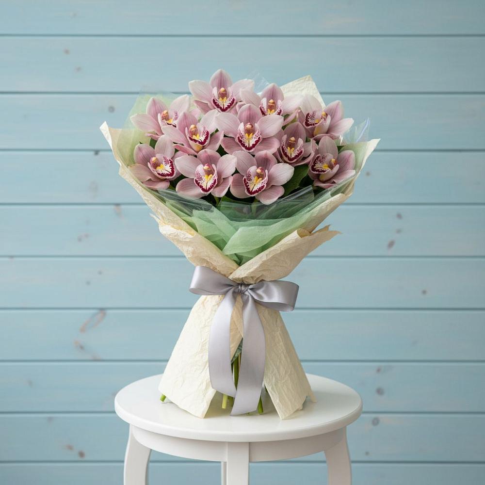 Букет цветов из: Орхидеи и Розы в Солдатском