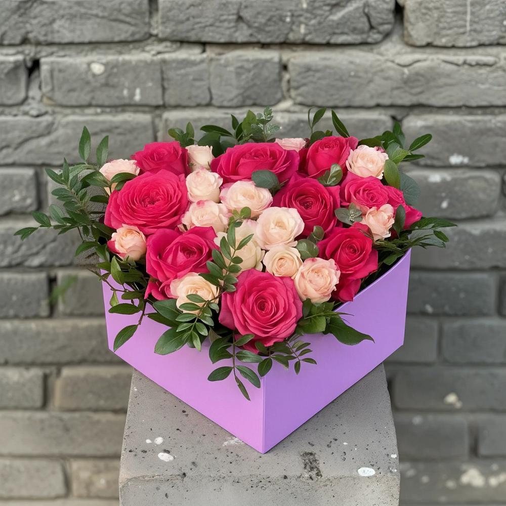 Цветочная композиция из Розы в коробке в Солдатском