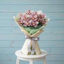 Букет цветов из:  Орхидеи и Розы в Солдатском