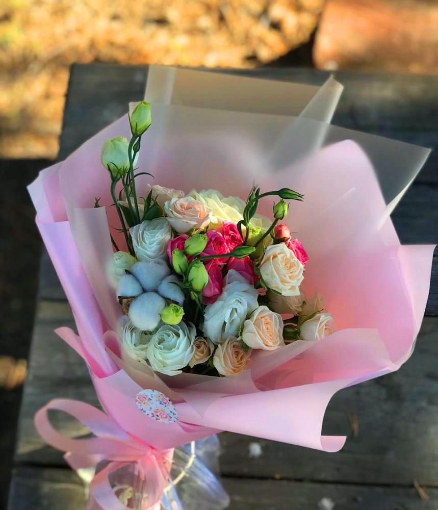 Букет цветов из: Розы и Лизиантусы в Солдатском