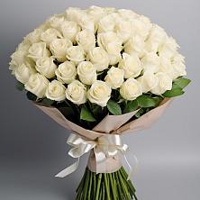 Букет 101 беля роза Белоснежка в Солдатском