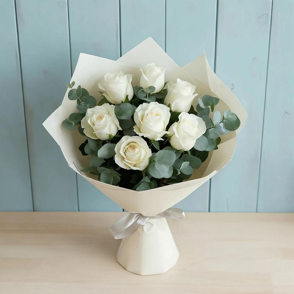Букет Белые розы в Эвкалипте в Солдатском