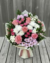 Букет цветов из:  Альстромерии, Гвоздики, Розы и Хризантемы в Солдатском