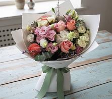 Букет цветов из:  Розы, Лизиантусы и Гвоздики в Солдатском