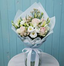 Букет цветов из:  Розы и Лизиантусы в Солдатском