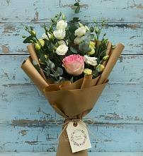 Букет цветов из:  Розы и Лизиантусы в Солдатском