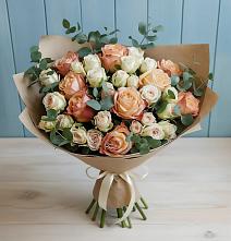 Букет цветов из:  Альстромерии и Розы в Солдатском