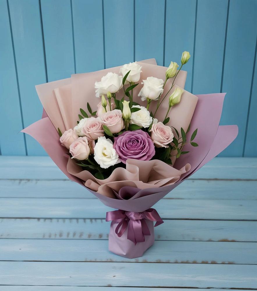 Букет цветов из: Розы и Лизиантусы в Солдатском