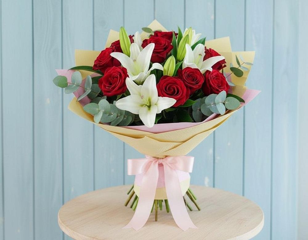 Букет цветов из: Лилии и Розы в Солдатском